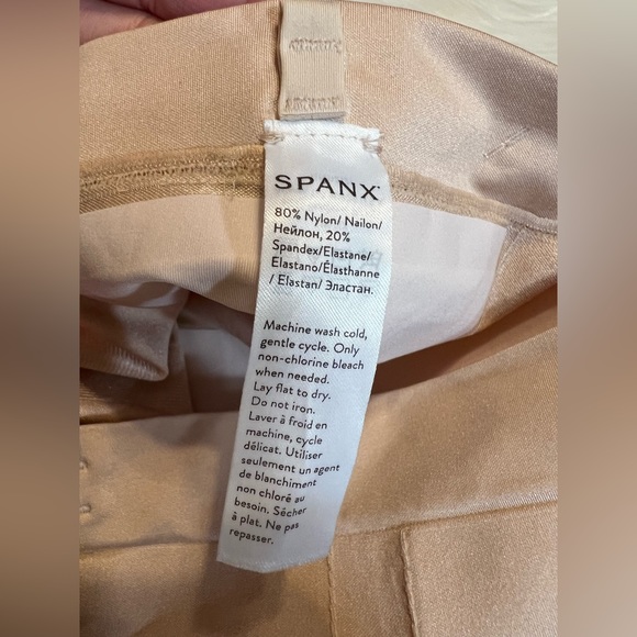 Spanx | NWT High waisted mid- thigh short soft nude - Picture 6 of 9